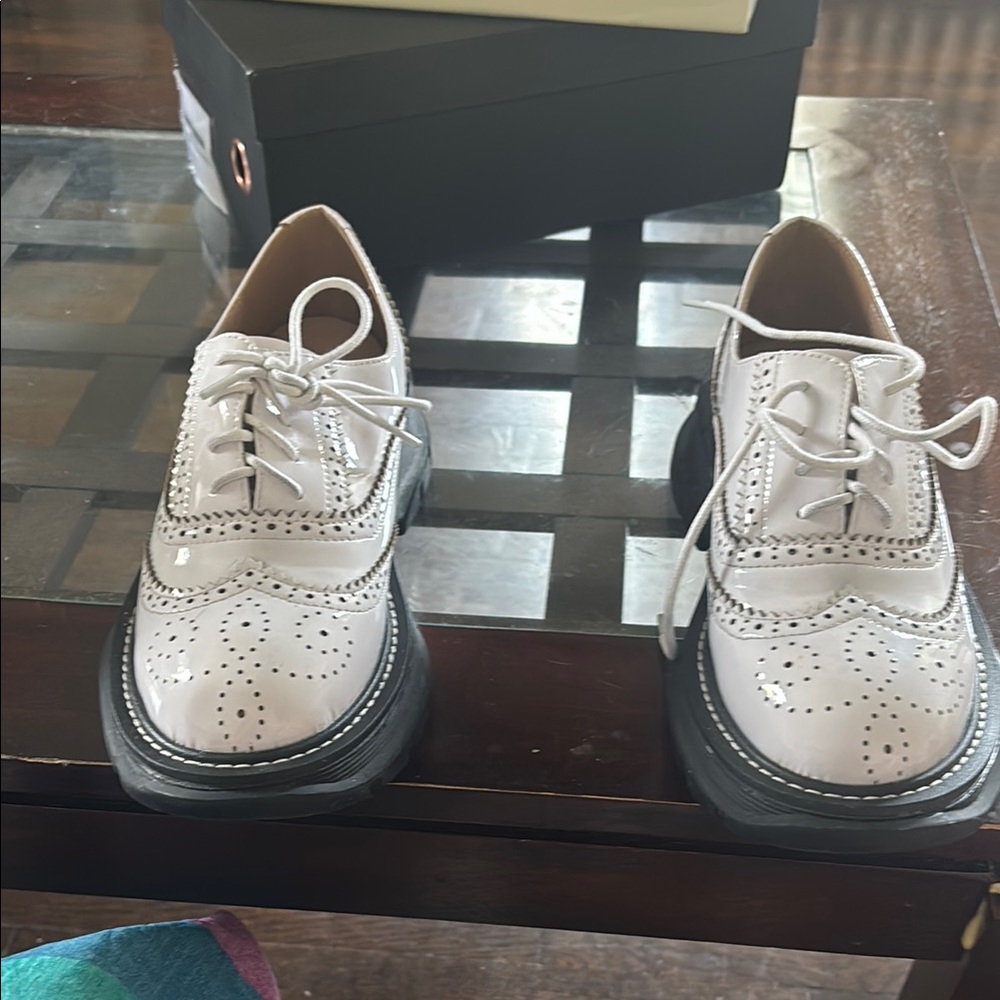Women's White Oxford Shoes
